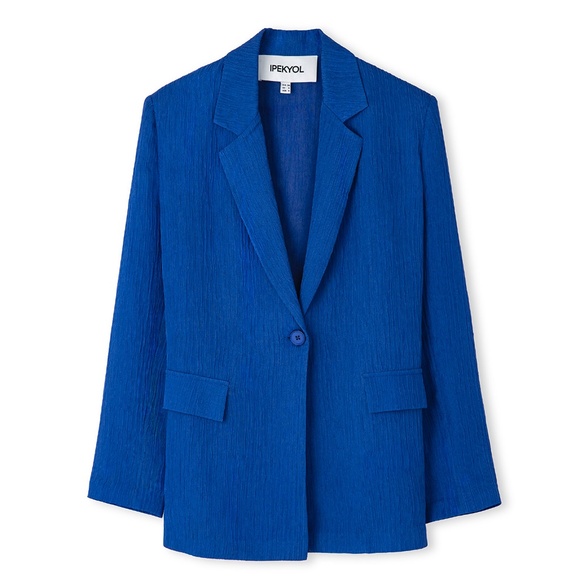 Blazer - Picture 3 of 5